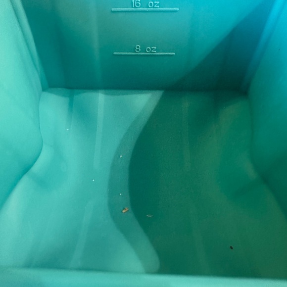 Silicone Freezer Trays With Lid - Picture 8 of 8